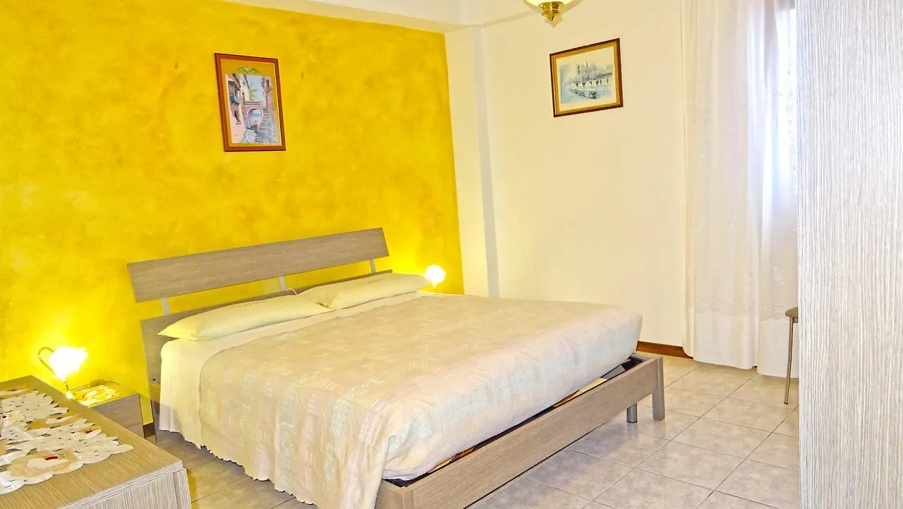 Casa Rosalia Cozy Holiday Apartment By Gardadomsumea Pieve  Pieve (Lombardy)